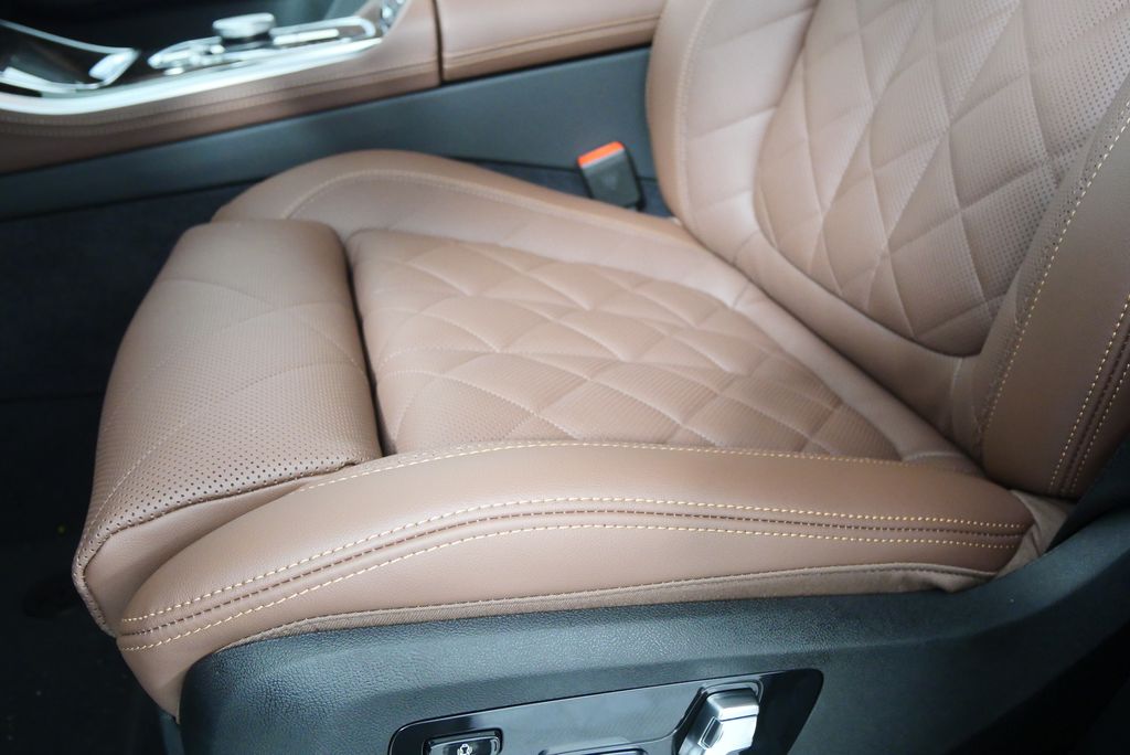 Thumbnail: 2026 BMW X5 - 9