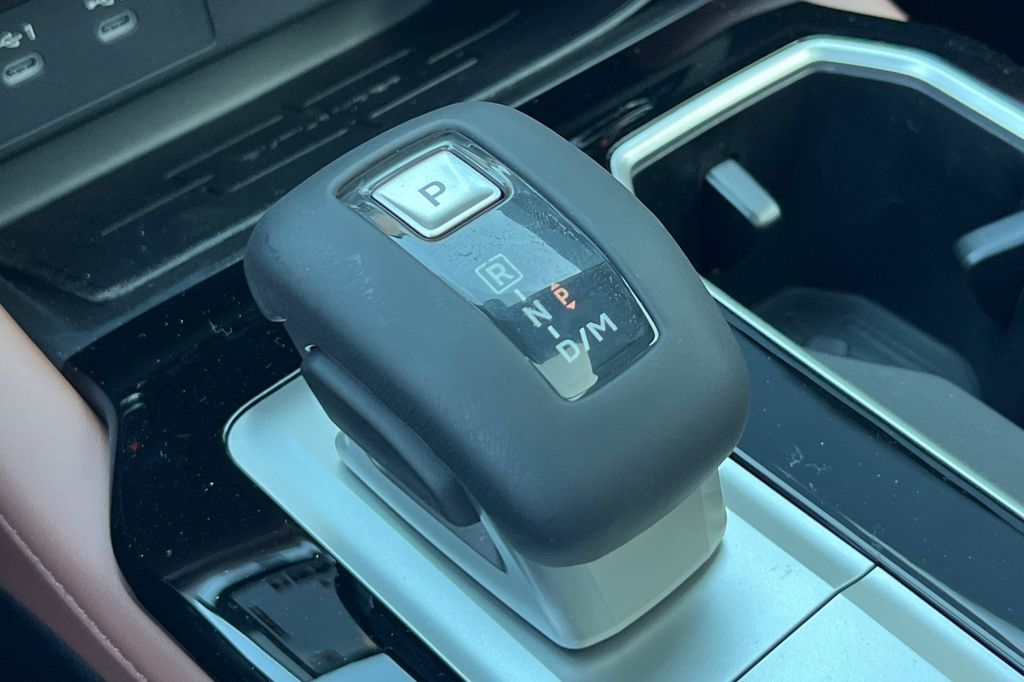 2026 Mitsubishi Outlander SEL - Photo 24
