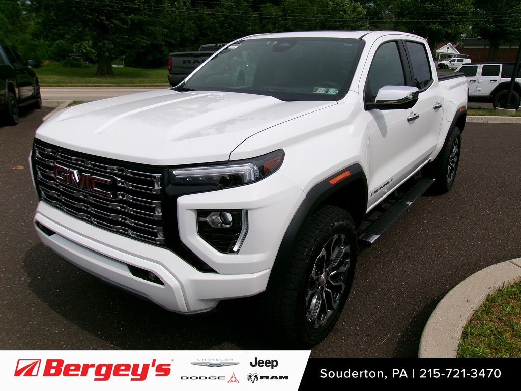 Summit White 2025 GMC Canyon Pickup Truck Four-Wheel Drive 8-Speed Automatic