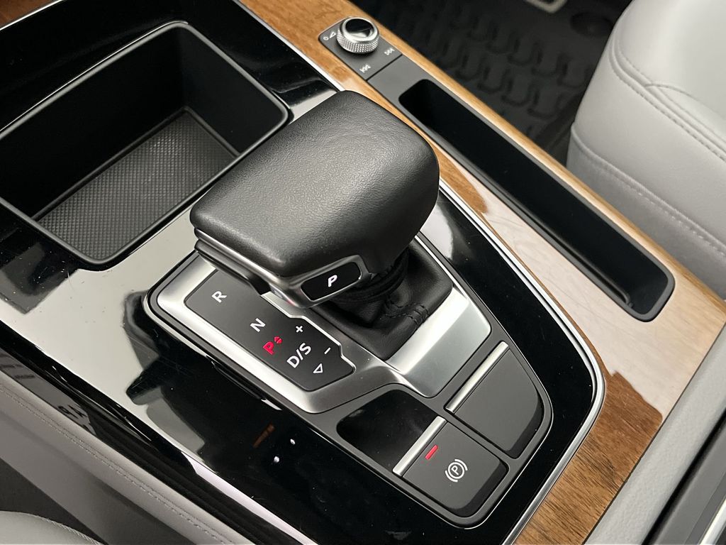 Thumbnail: 2022 Audi Q5 - 19