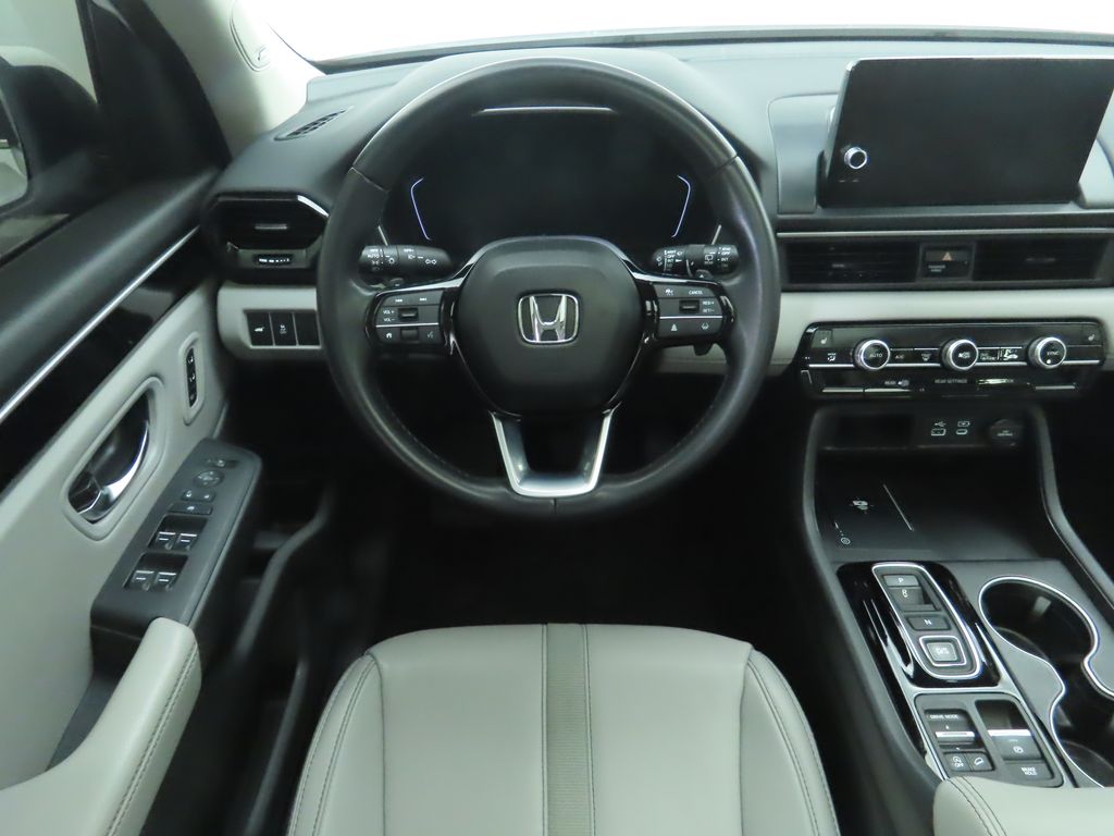 Thumbnail: 2023 Honda Pilot - 10