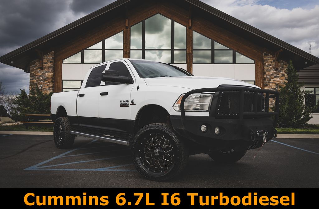 Bright White Clearcoat 2014 RAM 2500 Tradesman Crew Cab 4WD Pickup Truck Four-Wheel Drive 6-Speed Automatic