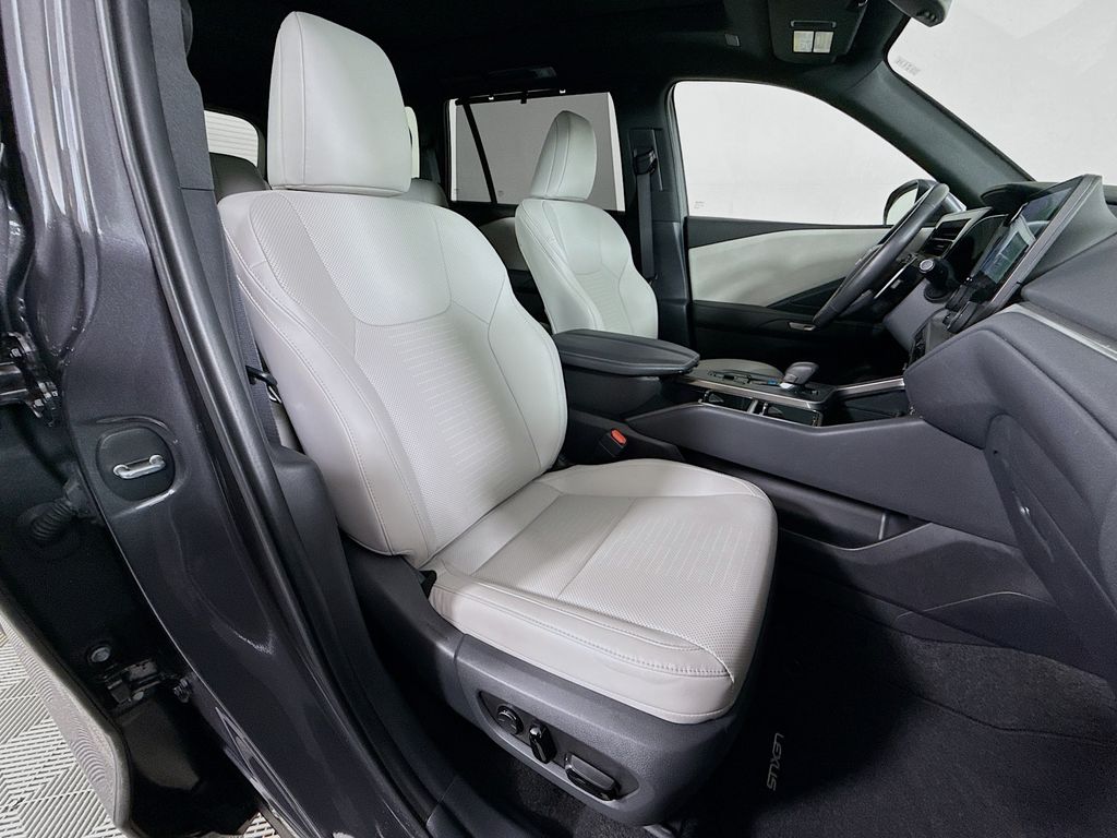 Thumbnail: 2025 Lexus TX - 30