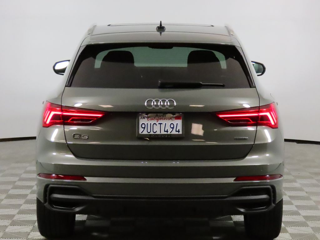 Thumbnail: 2025 Audi Q3 - 4