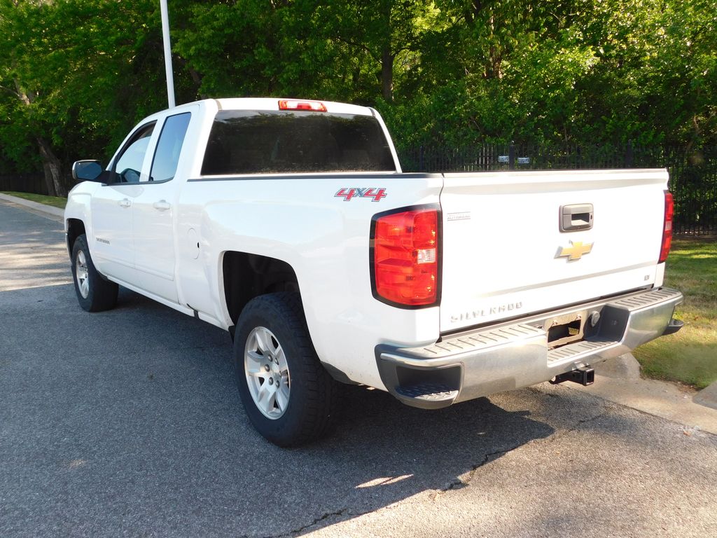 Thumbnail: 2017 Chevrolet Silverado 1500 - 3