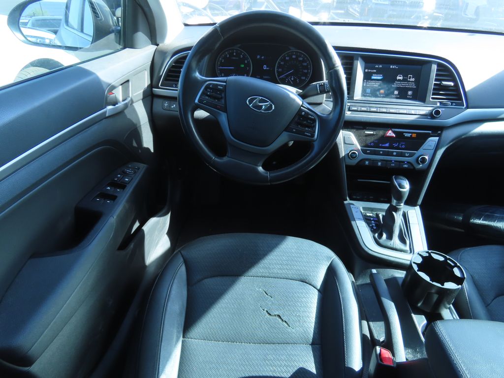 Thumbnail: 2017 Hyundai Elantra - 9