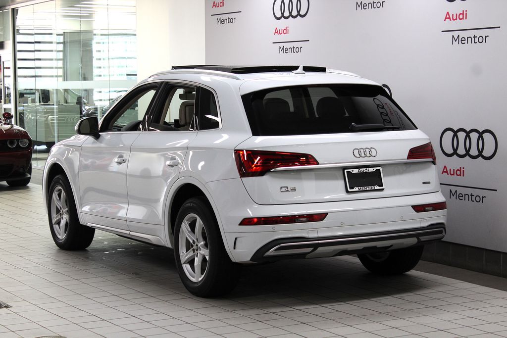 Thumbnail: 2022 Audi Q5 - 4