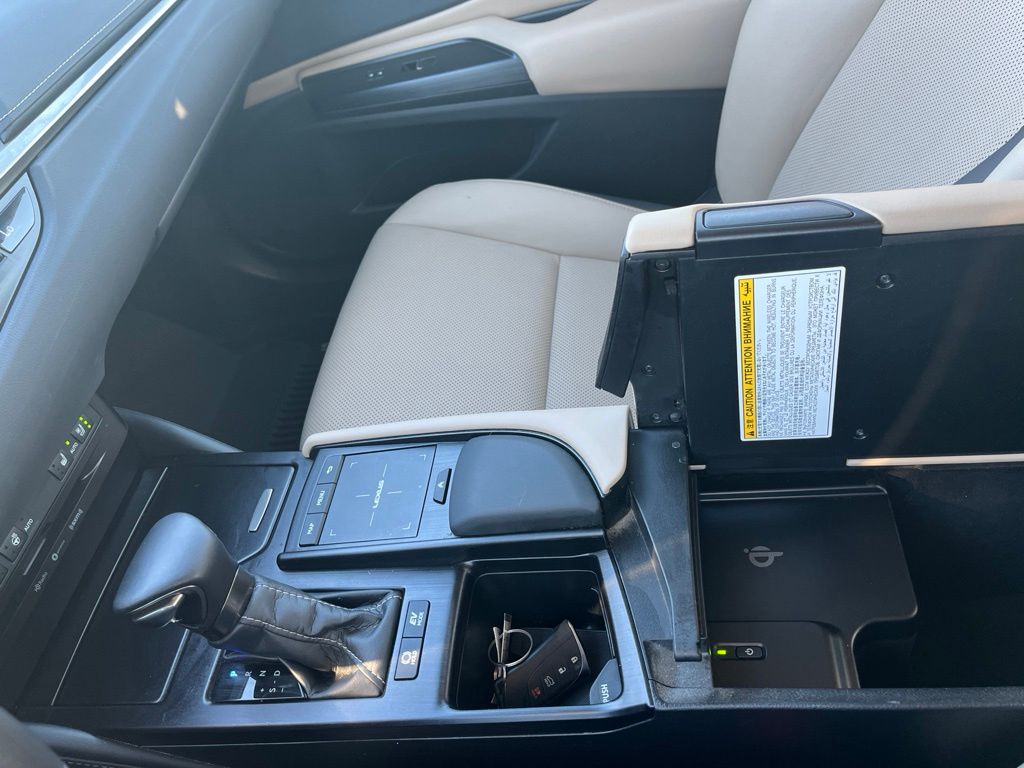 Used 2021 Lexus ES Sedan