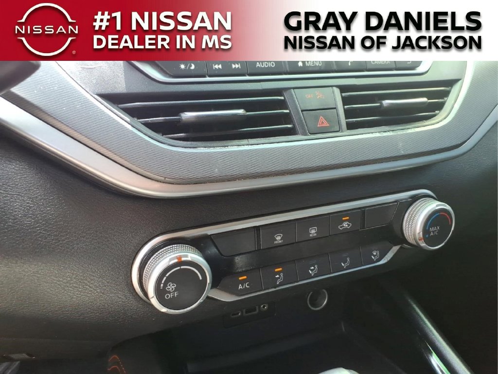 Used 2024 Nissan Altima Sedan