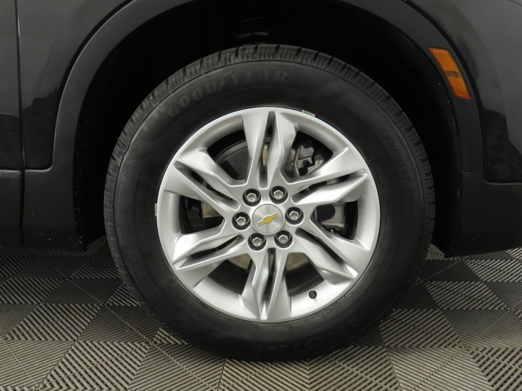 Thumbnail: 2021 Chevrolet Blazer - 31