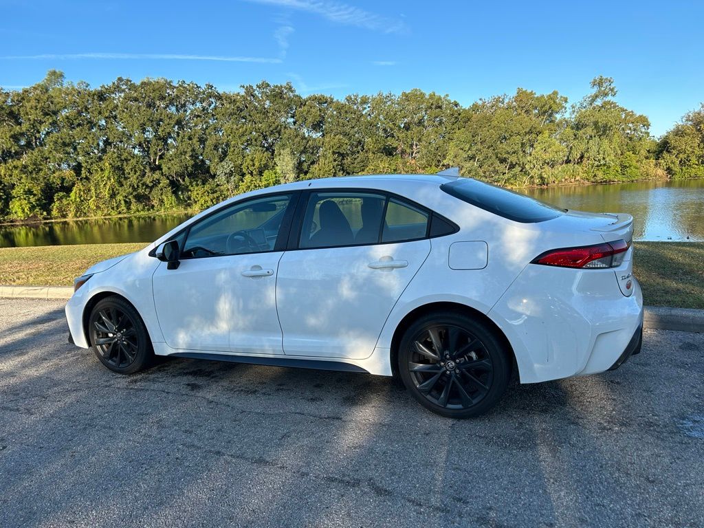 Thumbnail: 2024 Toyota Corolla - 3