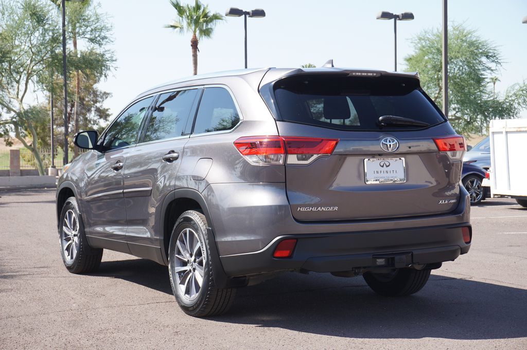 2019 Toyota Highlander XLE 4