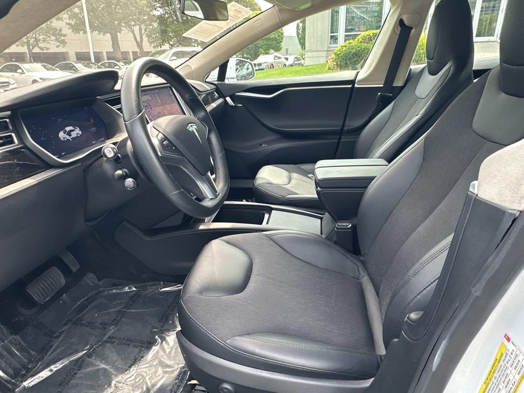 Thumbnail: 2016 Tesla Model S - 15