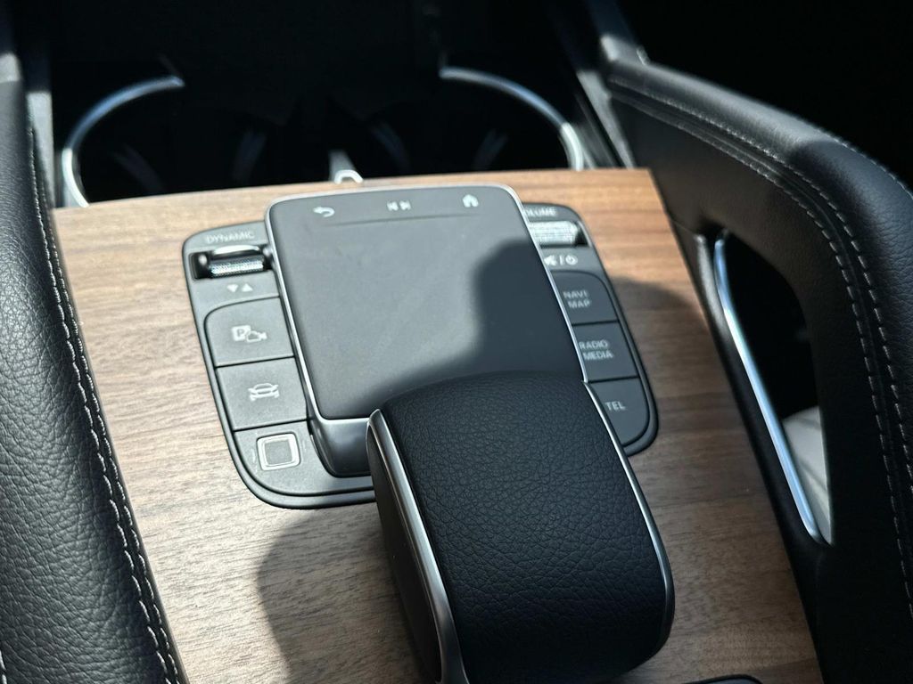 Thumbnail: 2025 Mercedes-Benz GLS - 12