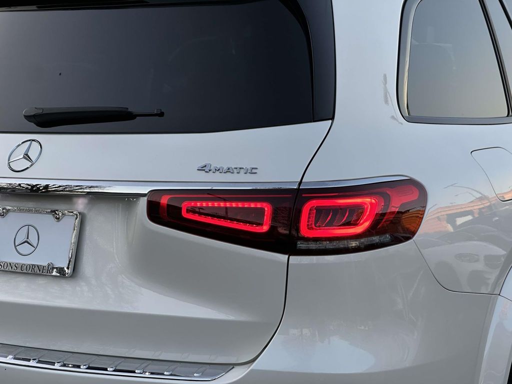 Thumbnail: 2023 Mercedes-Benz GLS - 8