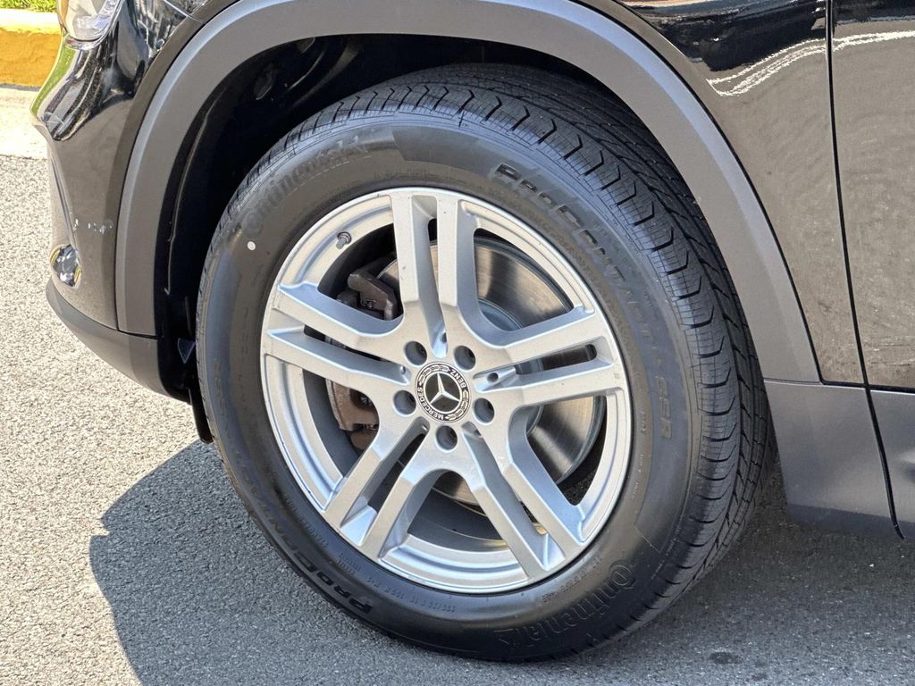 Thumbnail: 2022 Mercedes-Benz GLB - 15