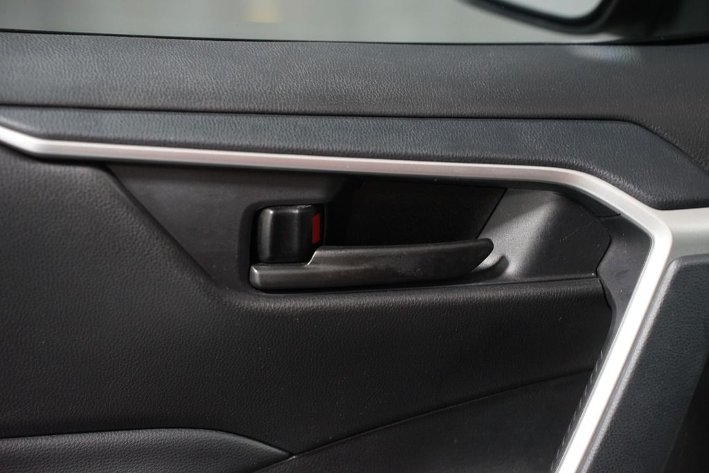 Thumbnail: 2024 Toyota RAV4 - 30