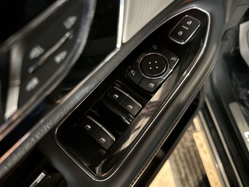2022 Lincoln Navigator Reserve Black at Gullo Toyota