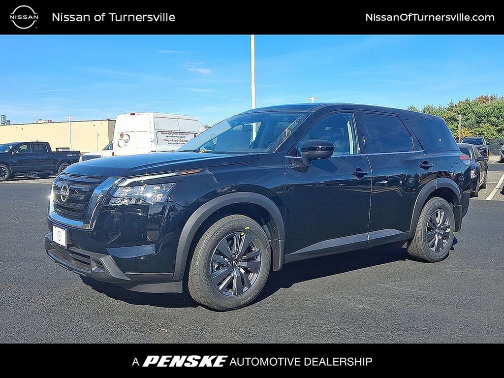 2025 Nissan Pathfinder S Hero Image