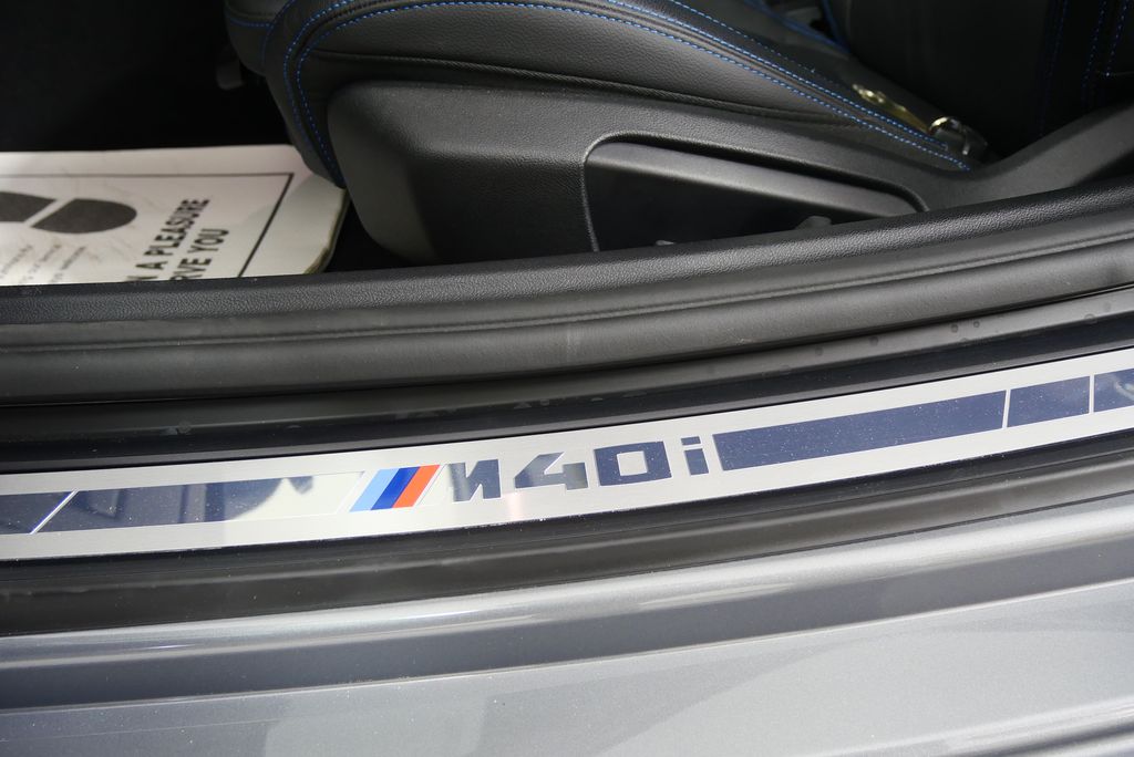 2025 BMW Z4 M40i 13