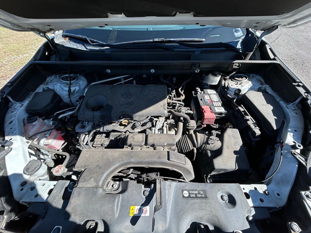 Thumbnail: 2020 Toyota RAV4 - 11