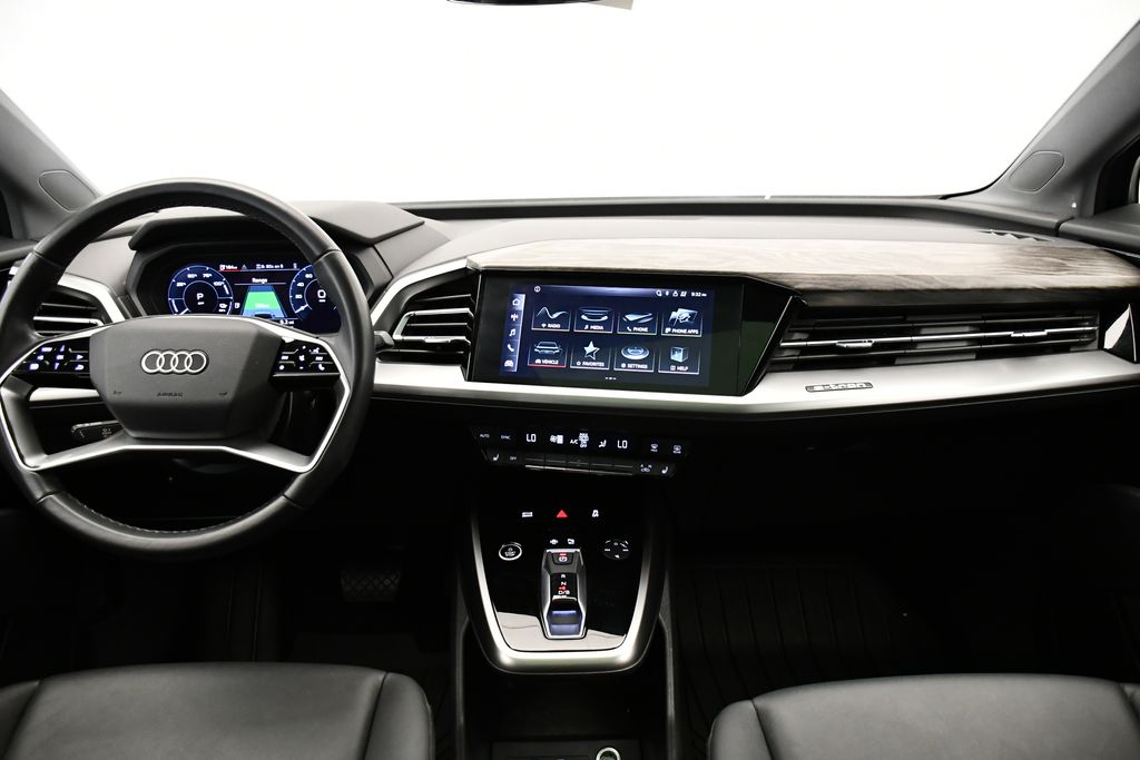 Thumbnail: 2022 Audi Q4 e-tron - 19