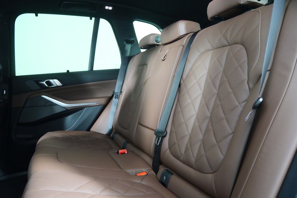 Thumbnail: 2026 BMW X5 - 16