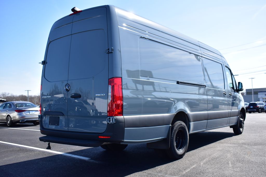 2024 Mercedes-Benz Sprinter 3500 6