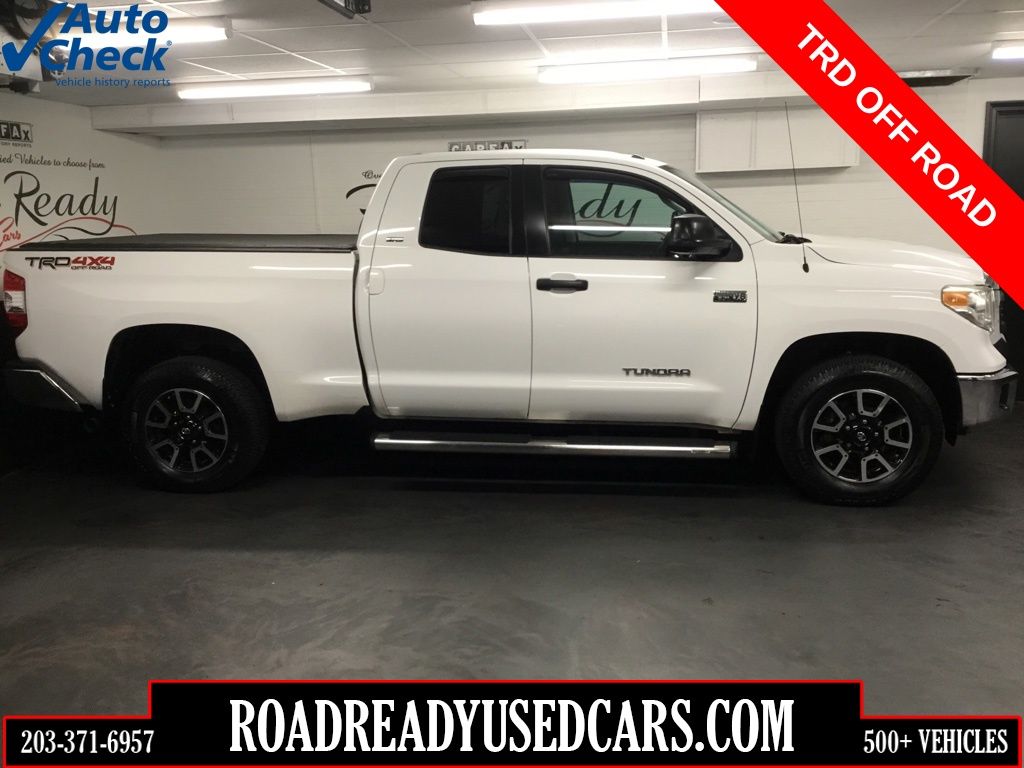Super White 2014 Toyota Tundra Pickup Truck Four-Wheel Drive 6-Speed Automatic Overdrive