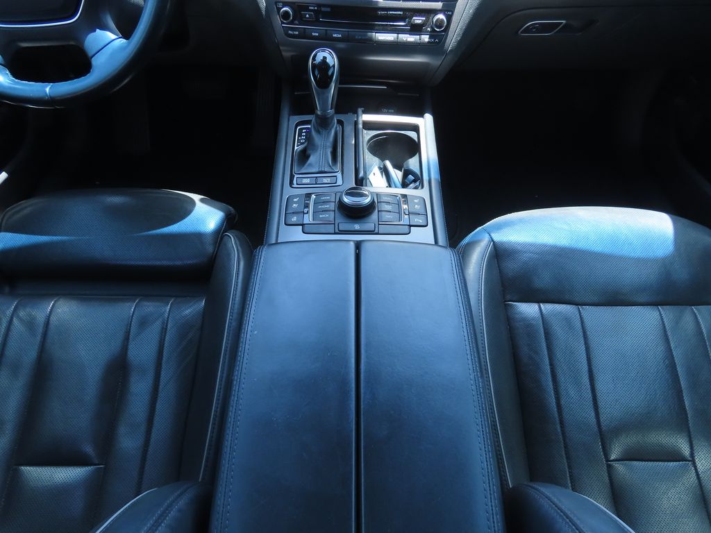 Thumbnail: 2015 Hyundai Genesis - 9