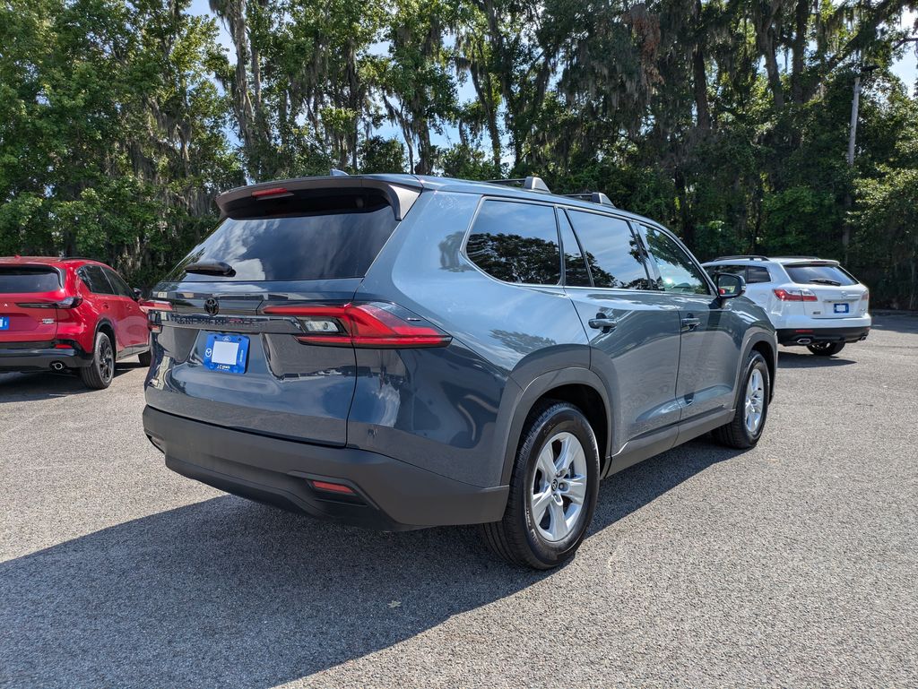 2025 Toyota Grand Highlander LE