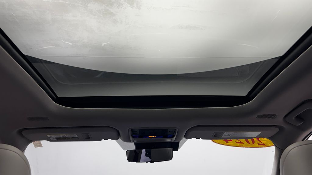 Thumbnail: 2024 Toyota Grand Highlander - 30