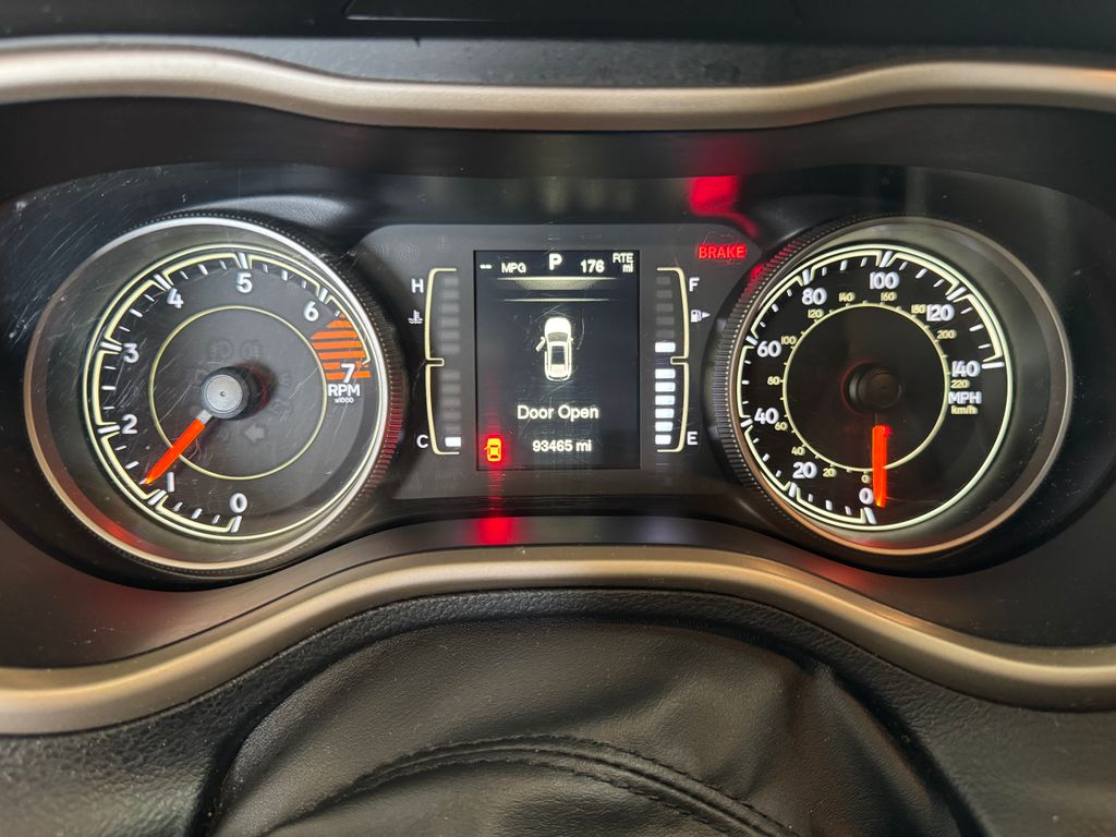 2016 Jeep Cherokee Sport
