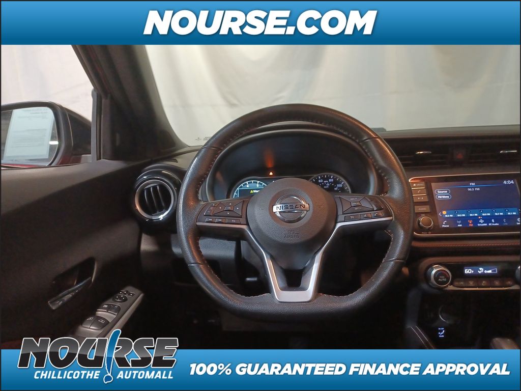 2020 Nissan Kicks SR photo