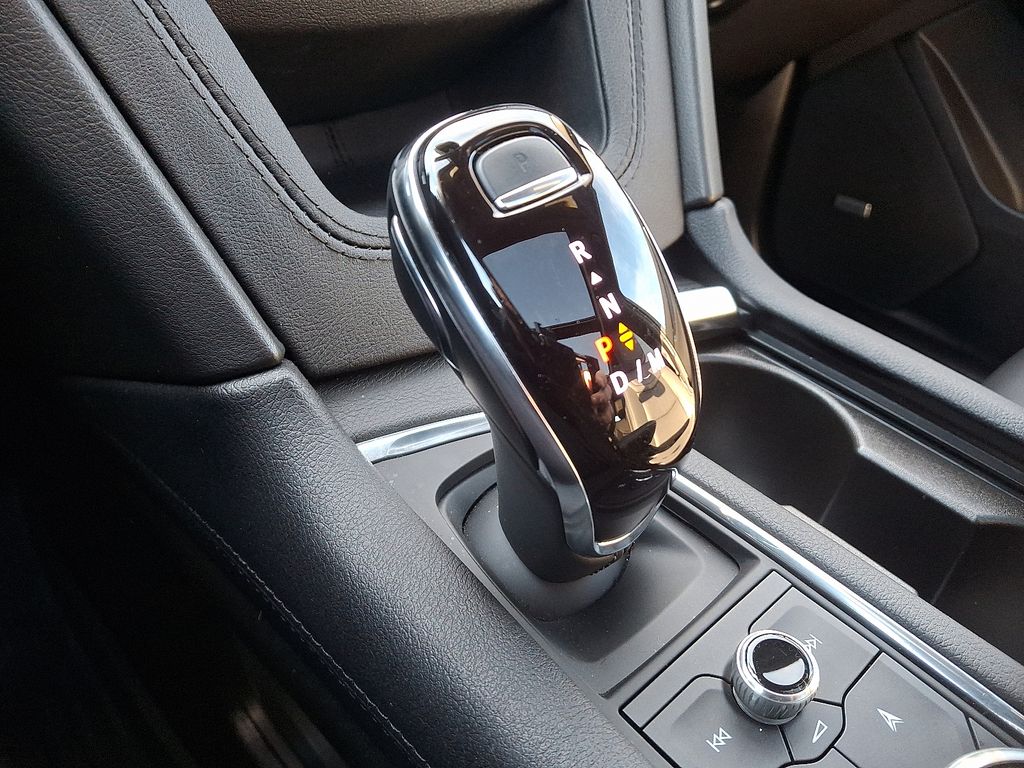 Thumbnail: 2024 Cadillac XT5 - 16