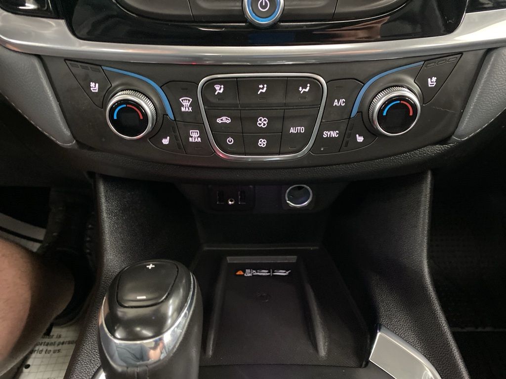 2019 Chevrolet Traverse Premier photo