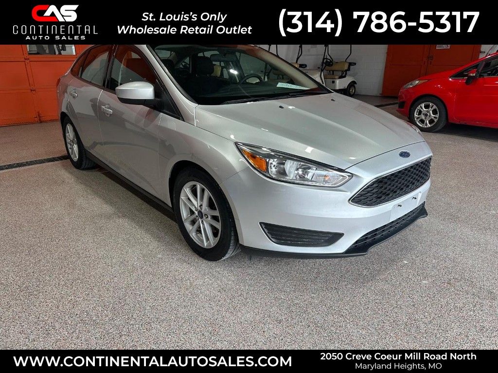 Ingot Silver 2018 Ford Focus SE Sedan Front-Wheel Drive 6-Speed Automatic