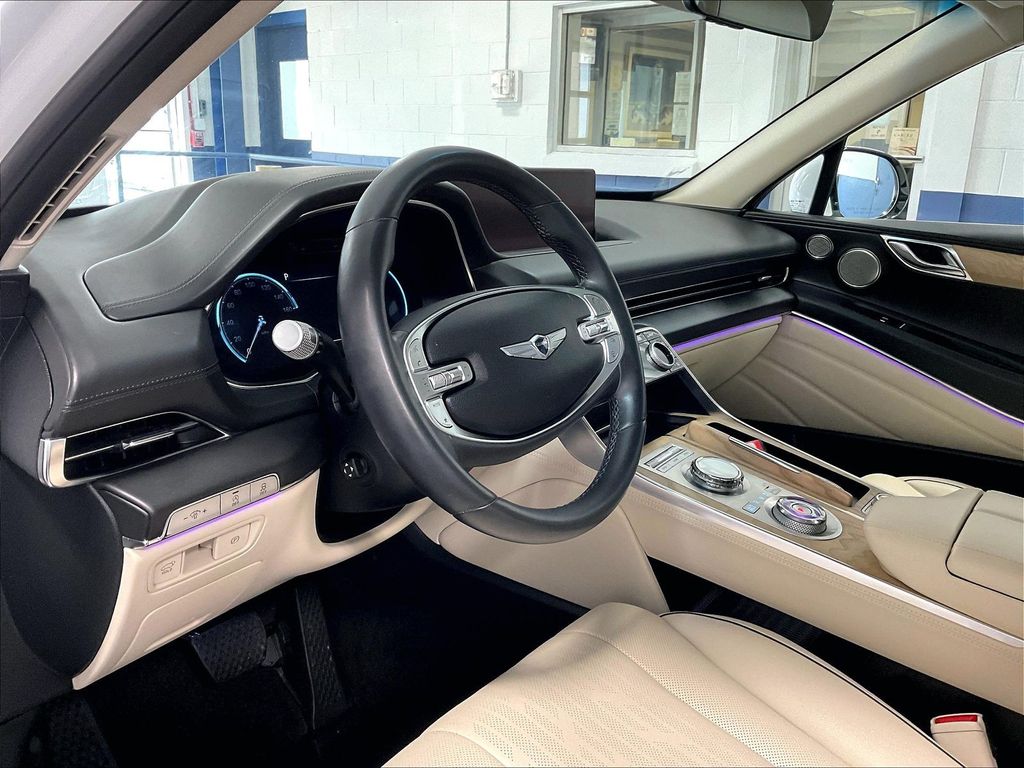 2023 Genesis GV80 — photo 8