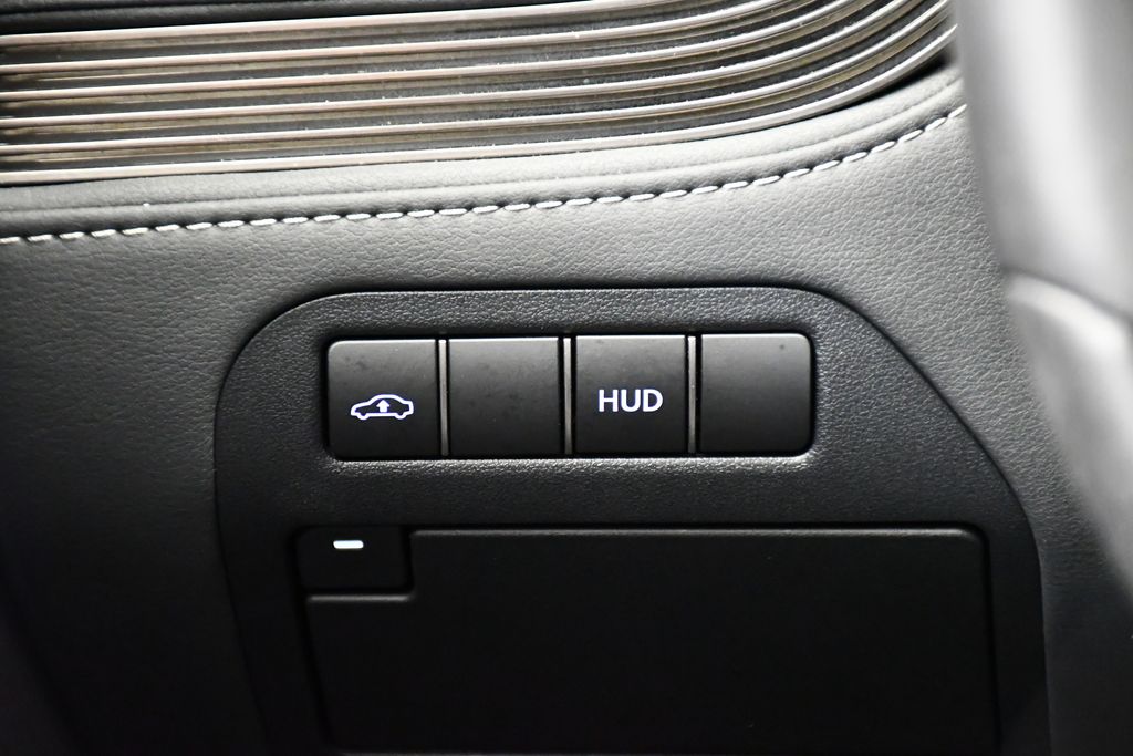 Thumbnail: 2023 Lexus LS - 18