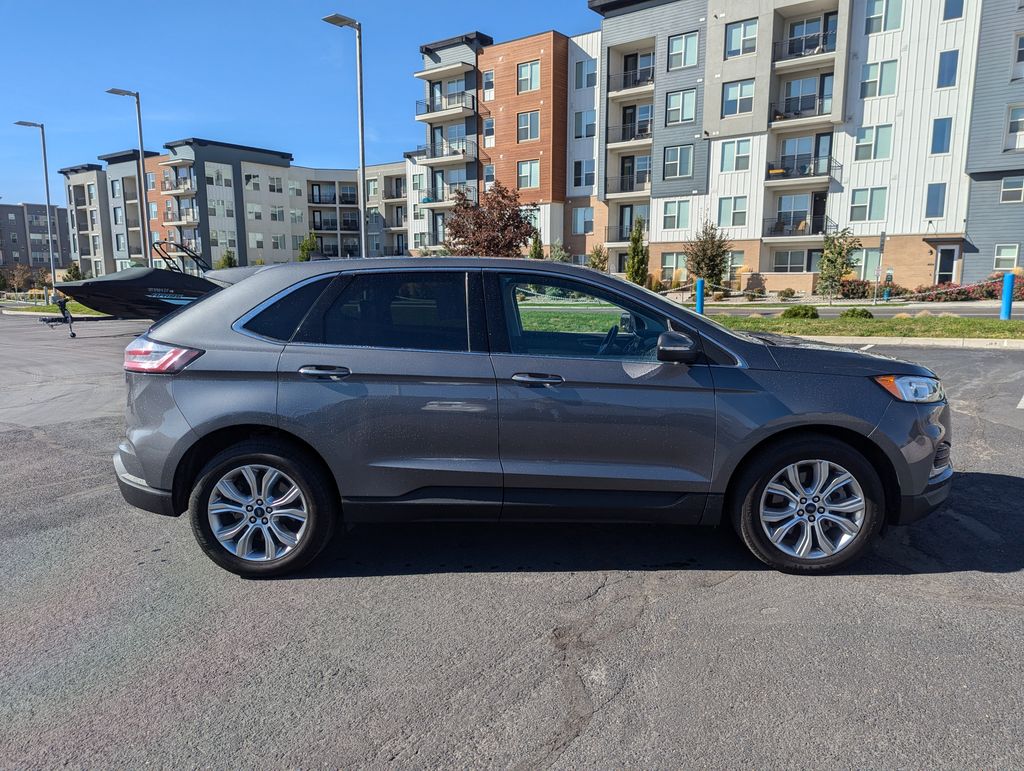 2021 Ford Edge Titanium 8