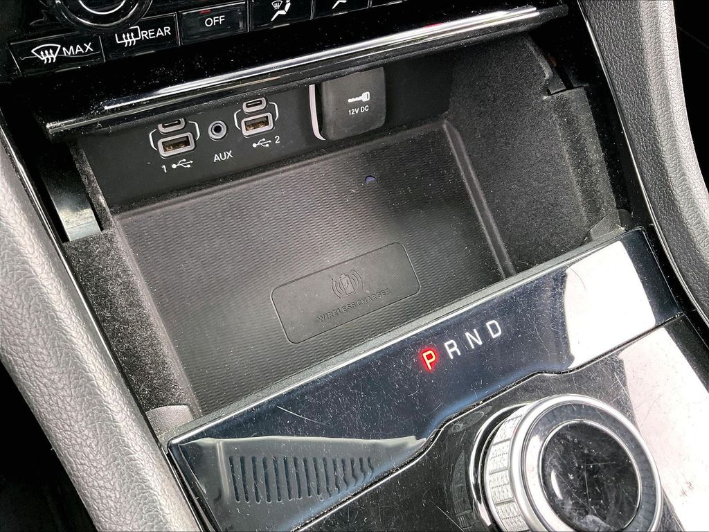 2022 Jeep Grand Cherokee — photo 32
