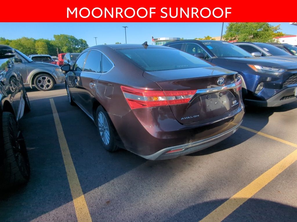 View vehicle photo 4