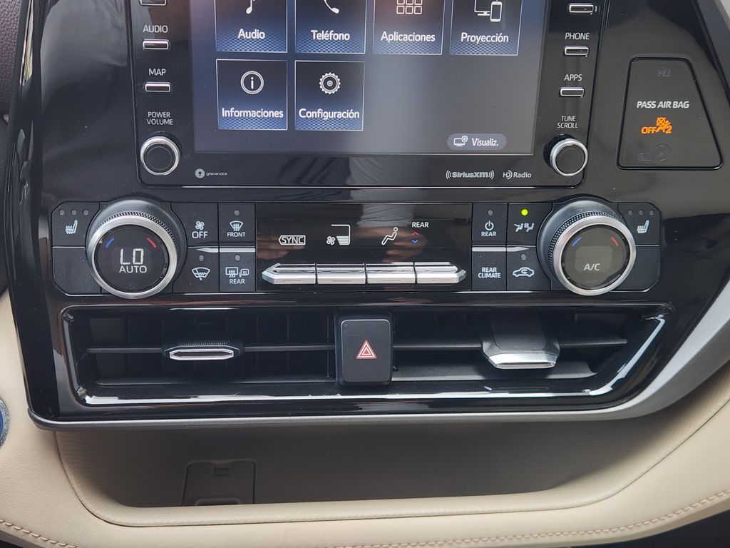 2022 Toyota Highlander Hybrid XLE Beige at Toyota of Victoria