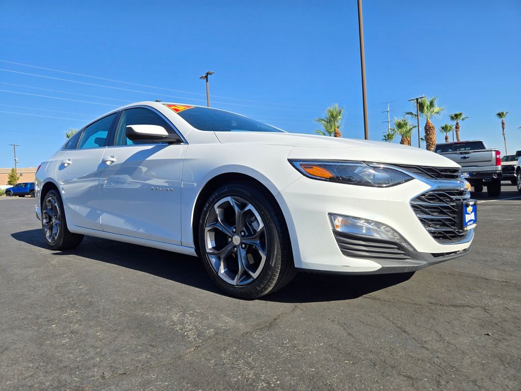 Summit White 2024 Chevrolet Malibu Sedan Front-Wheel Drive Continuously Variable Transmission