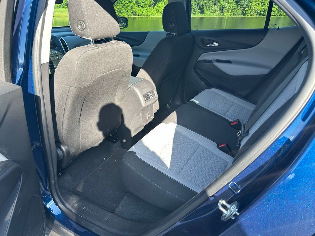 2022 Chevrolet Equinox LS 12