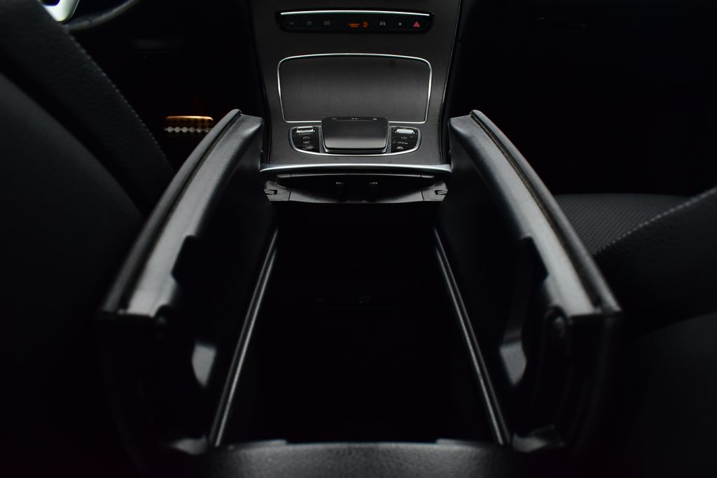 2022 Mercedes-Benz GLC 300 22