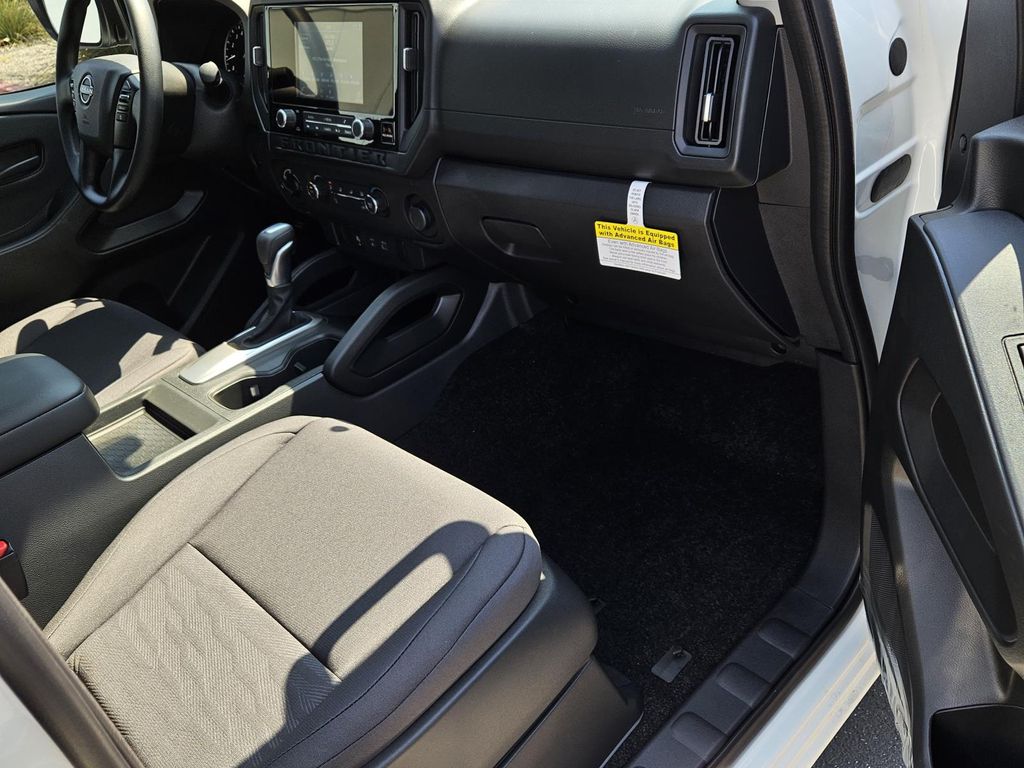 2026 Nissan Frontier S - Photo 7