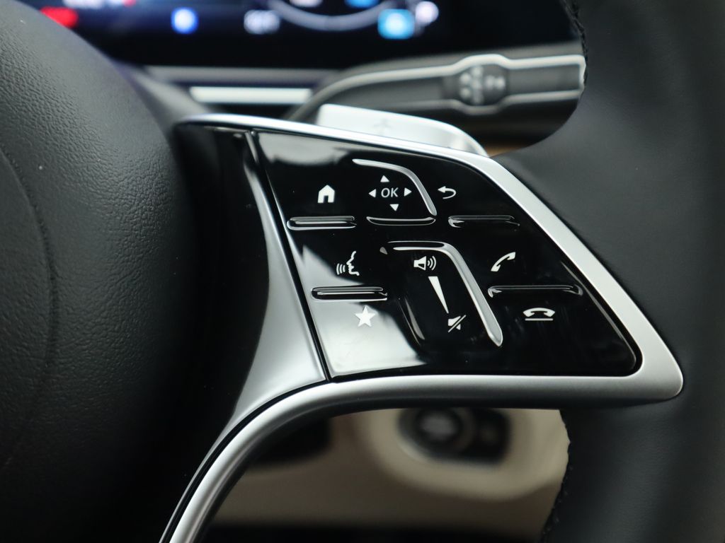 Thumbnail: 2026 Mercedes-Benz GLE - 13