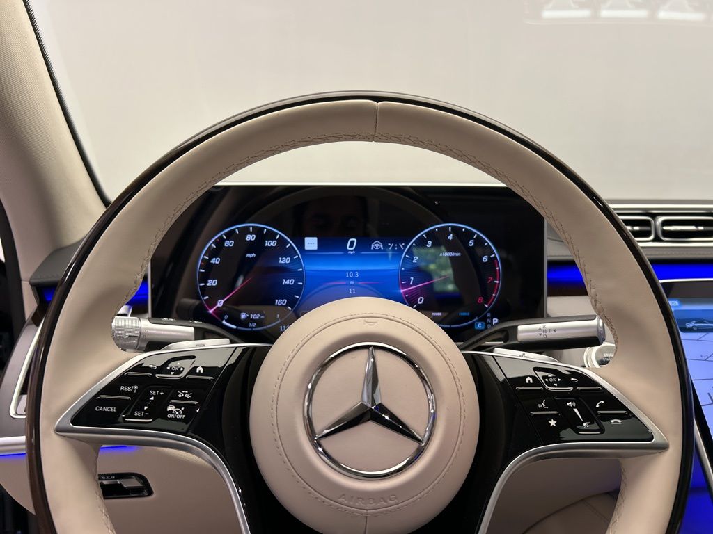 Thumbnail: 2025 Mercedes-Benz S-Class - 13