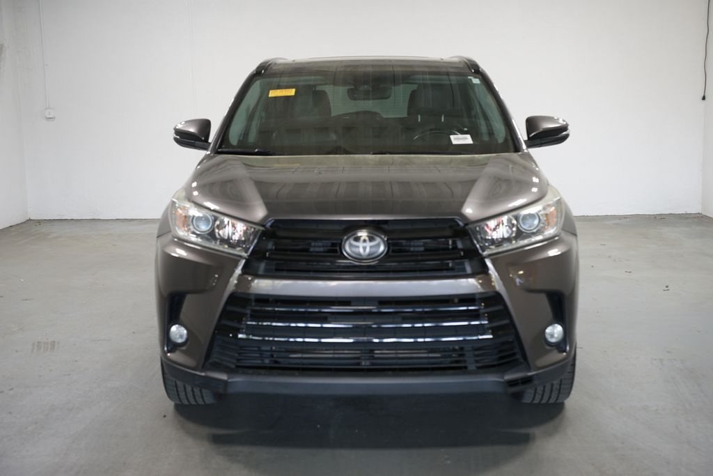 Thumbnail: 2018 Toyota Highlander - 2
